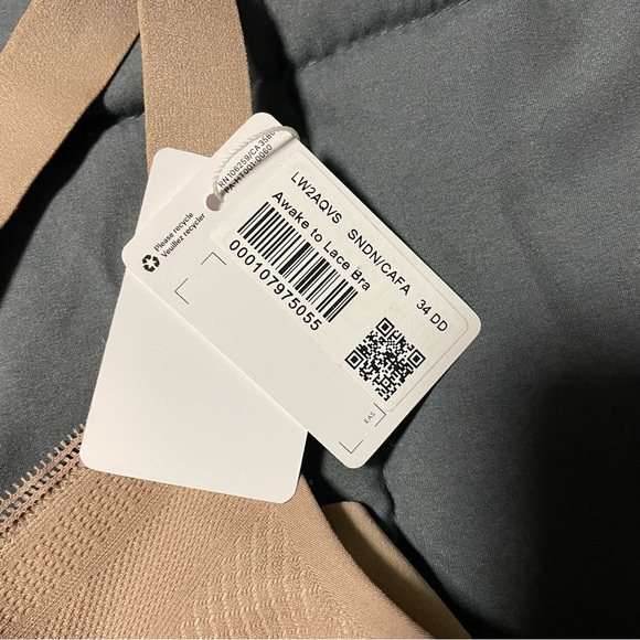 Lululemon Awake to Lace Bra - Picture 7 of 8